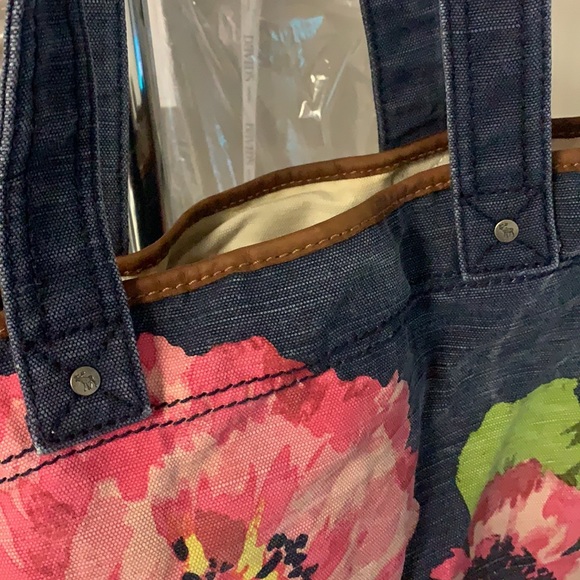 A&F Tote - Picture 6 of 6